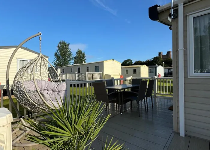 Hot Tub Retreat At Tattershall Lakes