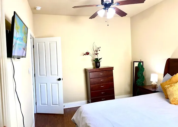 Grand Isle Unit E Pet Friendly Detached Condo 3 Bedrooms 1 Bath Easy Beach Access