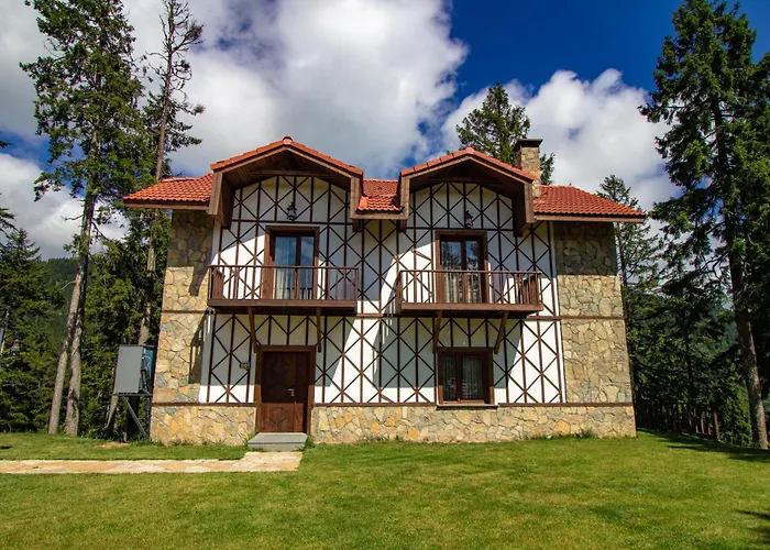 Foleya Mountain Resort Hotel & Villas