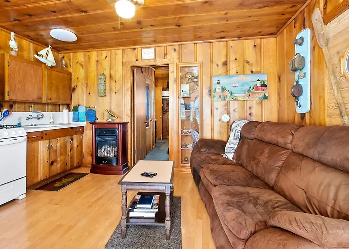 Diamond City Lakeside Resort