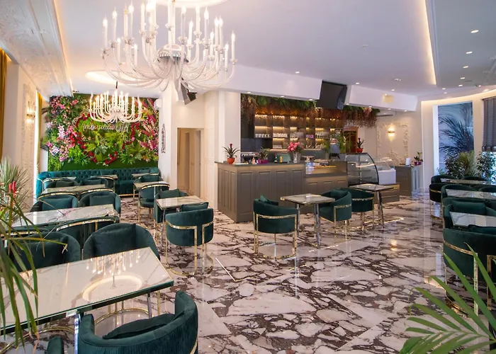 Hotel Ambasada Qta