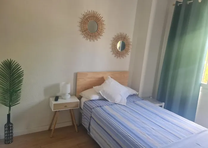 Nice And Cozy Flat With Pool Next To The Beach