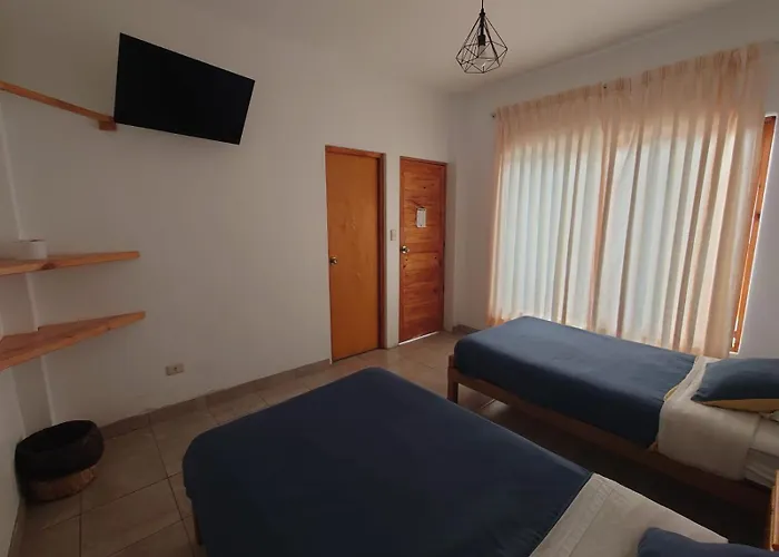 Ravenala Paracas Hostel & Apartment