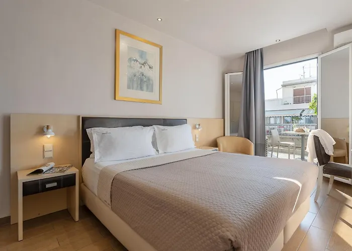 Piraeus City Hotel