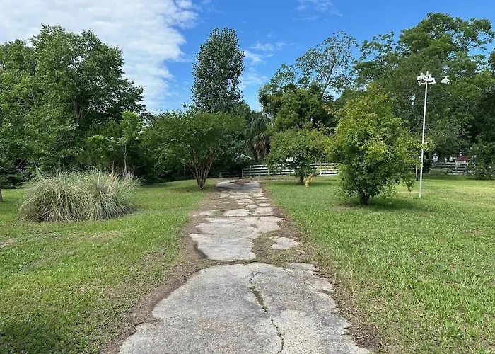 Bare Feet Bungalow -Close To Beach & Dog Friendly