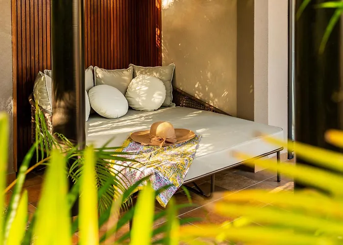 Palm Hotel & Spa