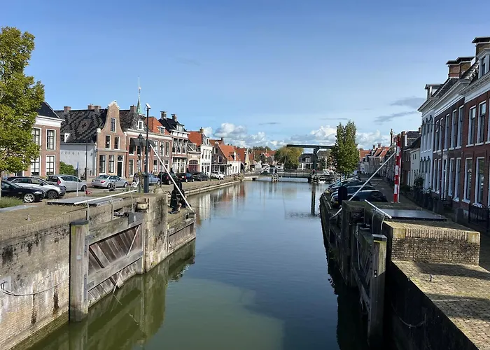 Prachtig appartement direct aan IJsselmeer en strand
