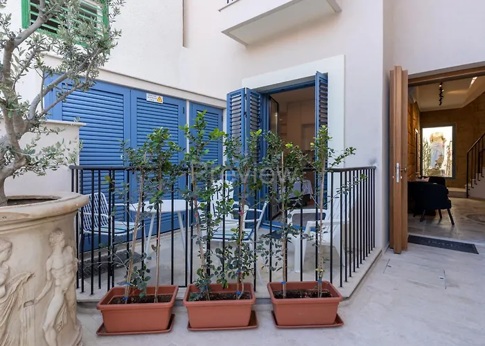 Le Voyageur By the Sea - Furnished Rooms