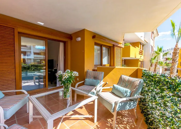 Punta Prima - Charming Spanish Apartment With South-Facing Terrace By The Sea
