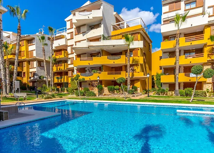 Punta Prima - Charming Spanish Apartment With South-Facing Terrace By The Sea