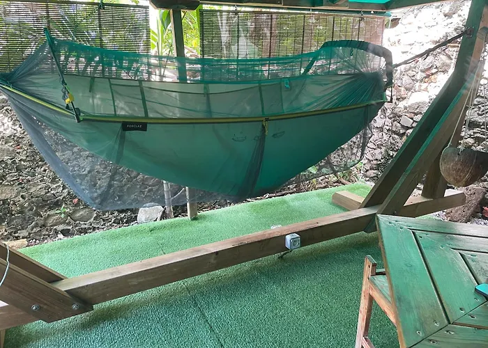 Les hamacs aux Saintes