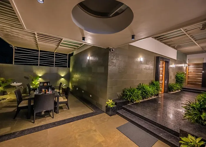 S R Spa Suites