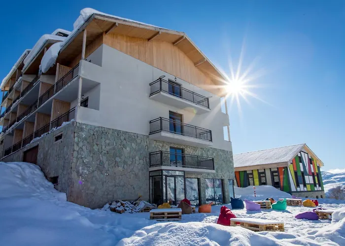 Geography Hotel By Snow Time