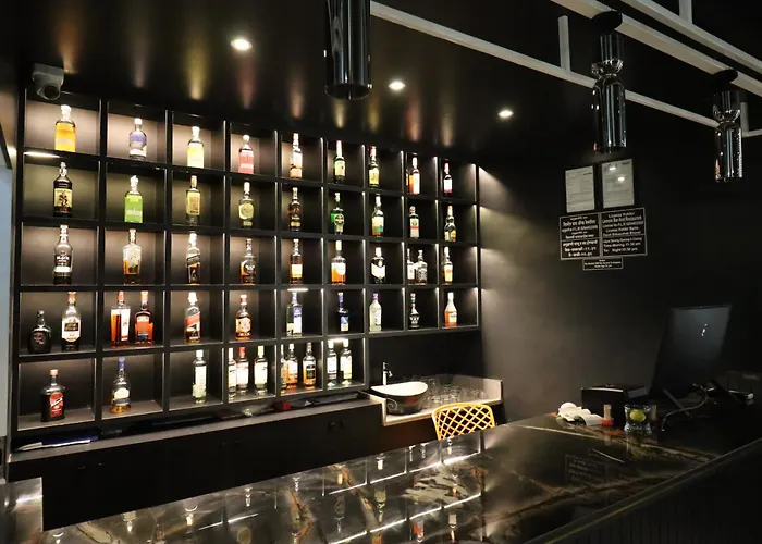 Hotel Lemore Stay & Dine