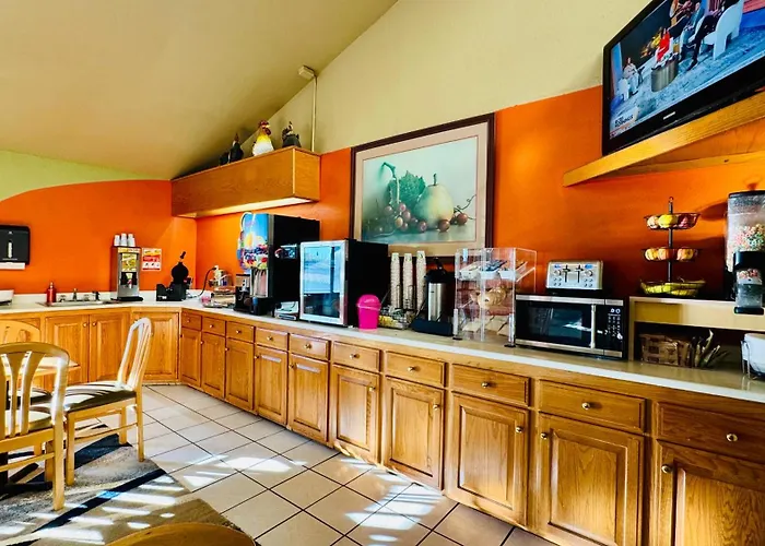 Regency Inn And Suites