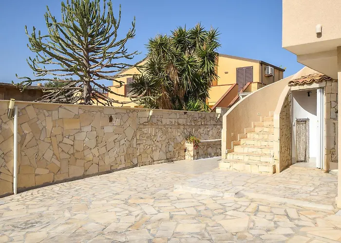 Beach Front Home In Ragusa