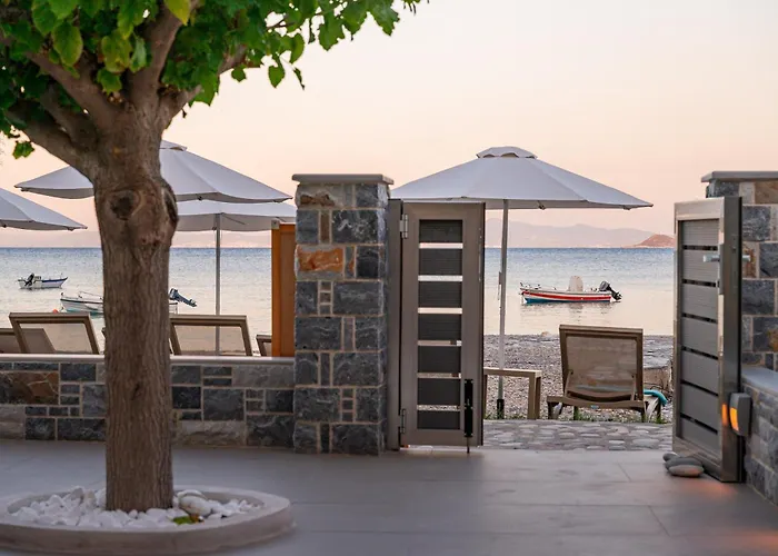 8Moons Boutique Apartments
