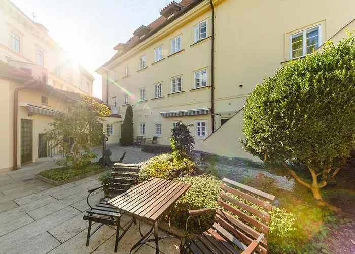 Hotel Archibald At The Charles Bridge à Prague