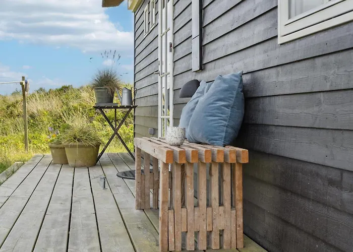 2 Bedroom Stunning Home In Blavand