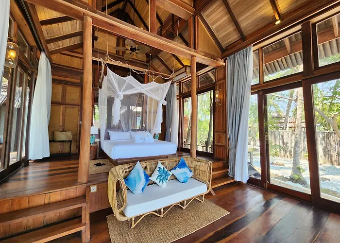 Full Moon Private Island