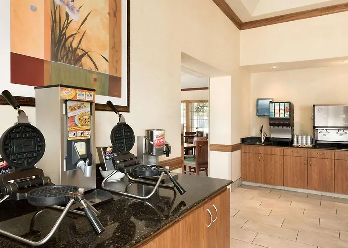 Country Inn & Suites By Radisson, Chanhassen, Mn