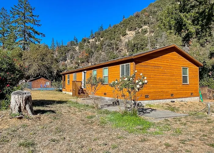 Trinity River Retreat
