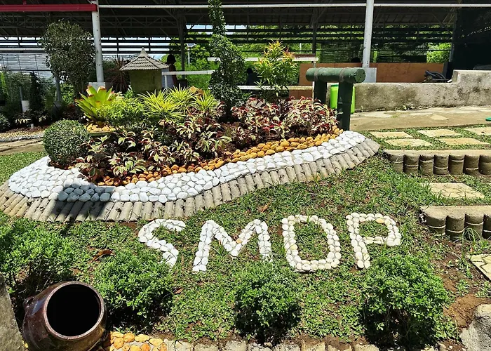 Smdp Resort Hotel Camsur