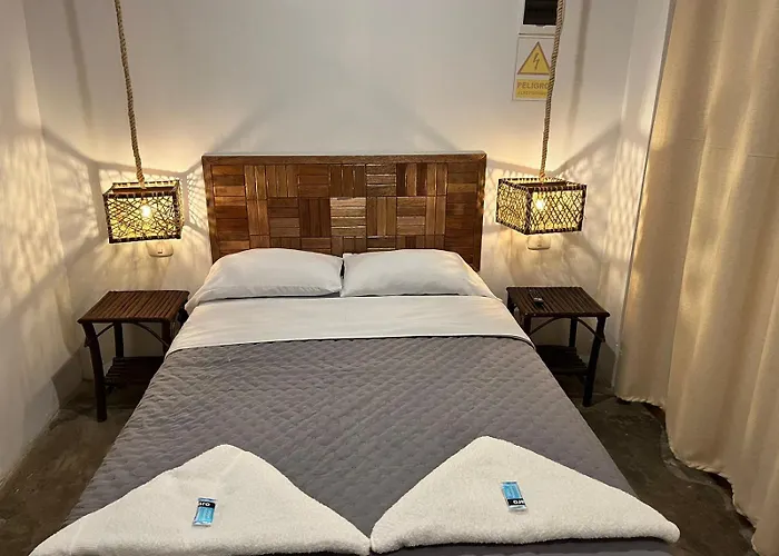 Hotel Chicama Home And Lounge