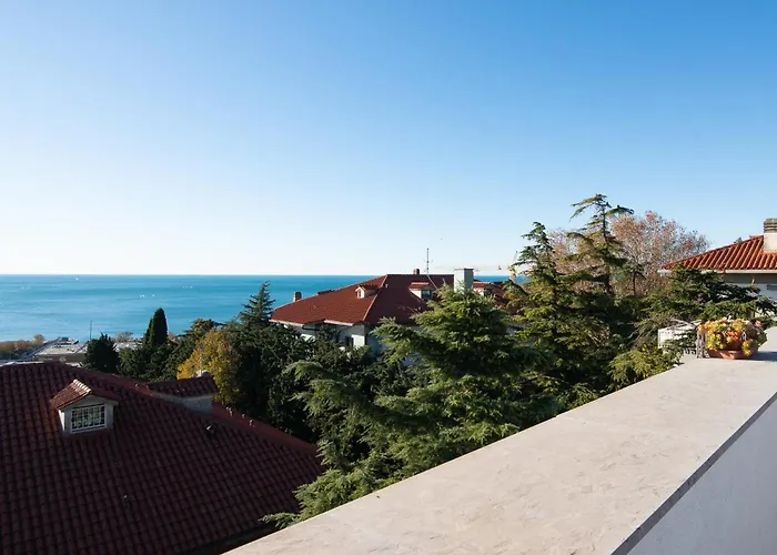 La Mansarda Delle Meraviglie B&B Superior