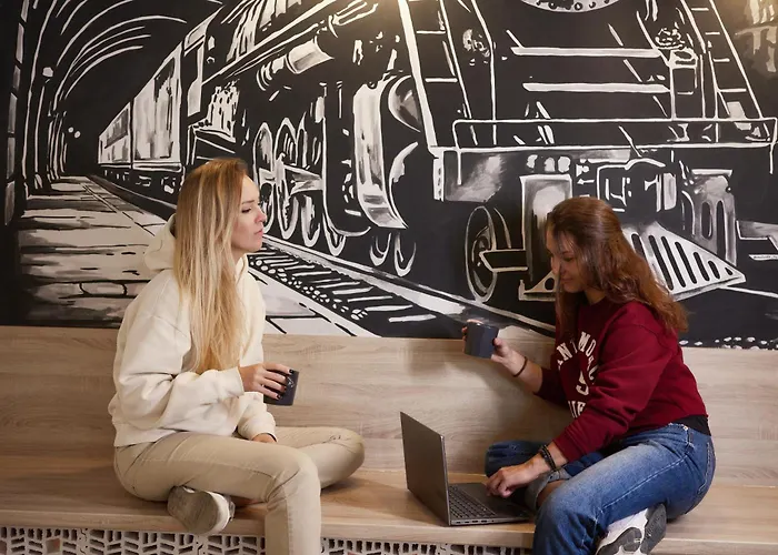 Hostel Dos Estaciones - Albergue Juvenil - FREE towels, coffee&tea, remote check-in