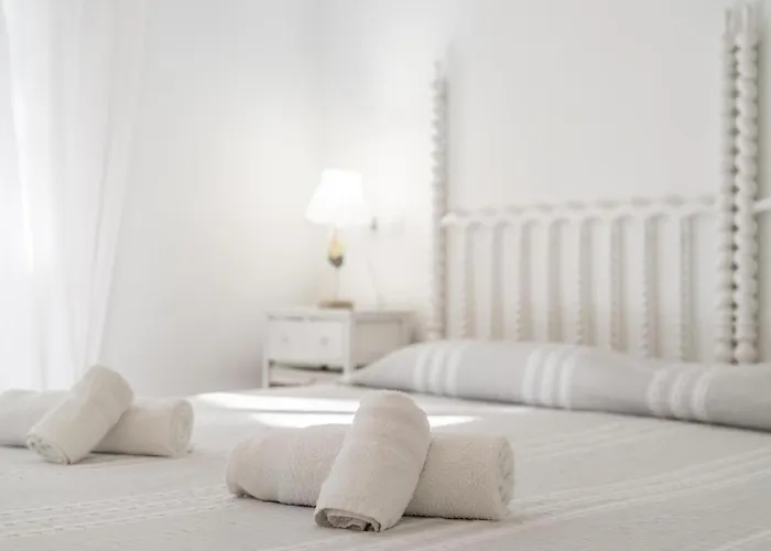 Can Botana 4-Gorgeous Beach Accommodation