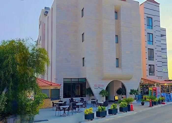 La Maison Hotel