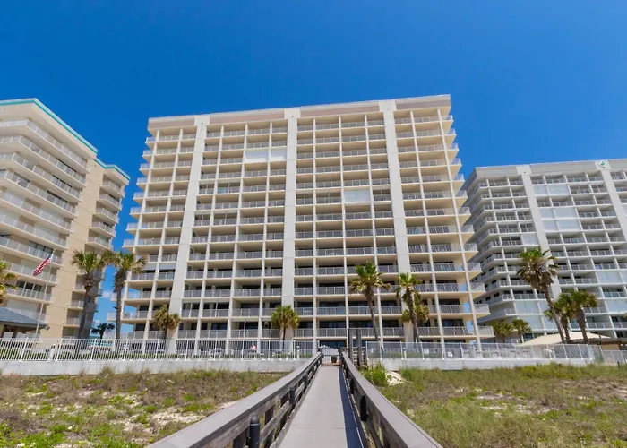 Windward Pointe Condominiums