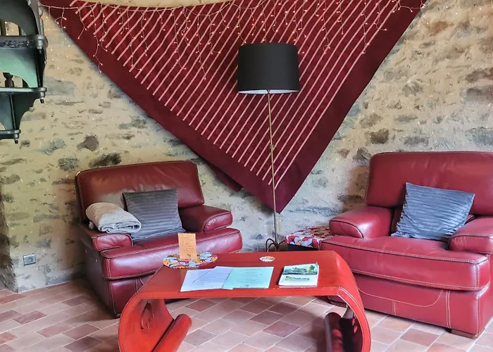 Le Manoir des Pélies, Maison d'hôtes de charme, Jacuzzi, Piscine, Rivière