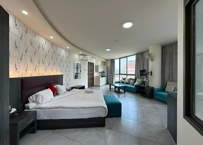 Le Six Hotel And Resort