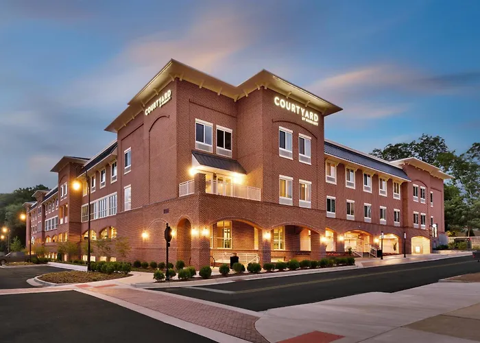 Courtyard By Marriott Atlanta Duluth Downtown