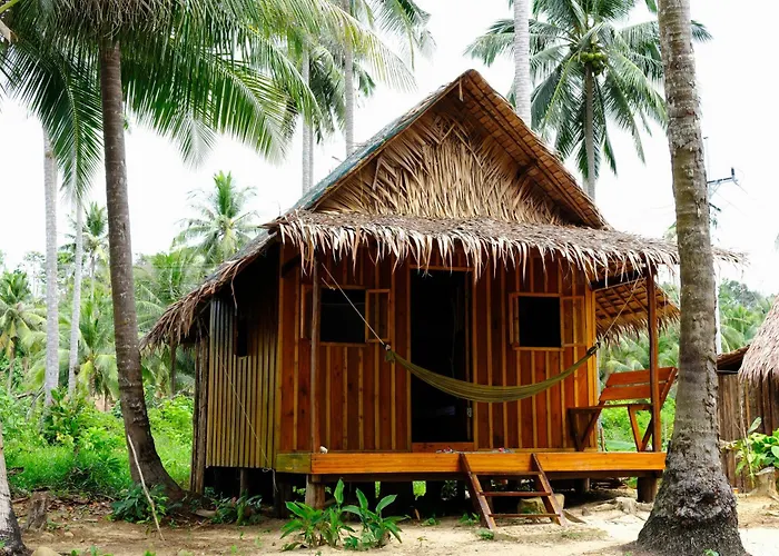 Lily'S Beach Bungalows