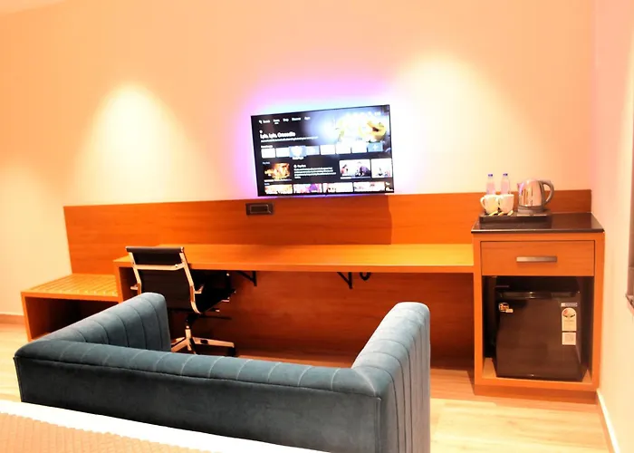The Vantage Inn, Near Us Consulate Gachibowli Hyderabad