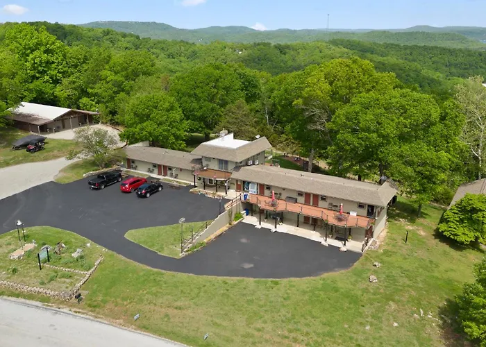 Roadrunner Inn And Log Cabins