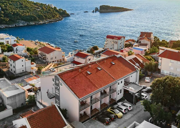 El Mar Hotel