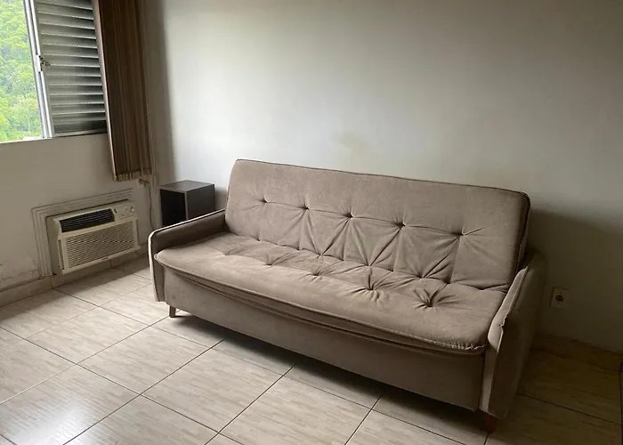 Apto 18 - Pé na areia, Santos