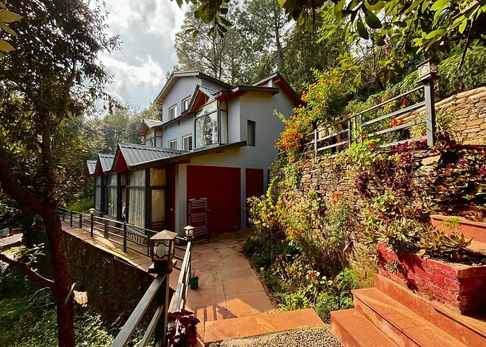 Oakakhi Stays, Deluxe Room