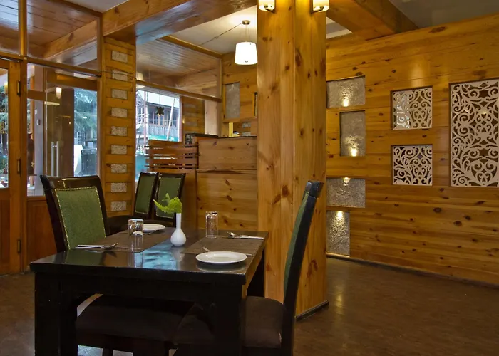 The Whispering Inn Resort And Bar