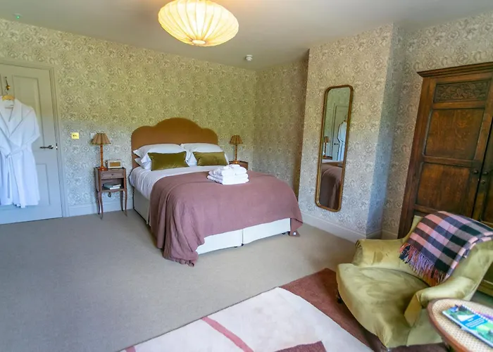 The Kirkstyle Inn & Sportsman Rest