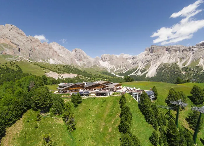 Almhotel Col Raiser