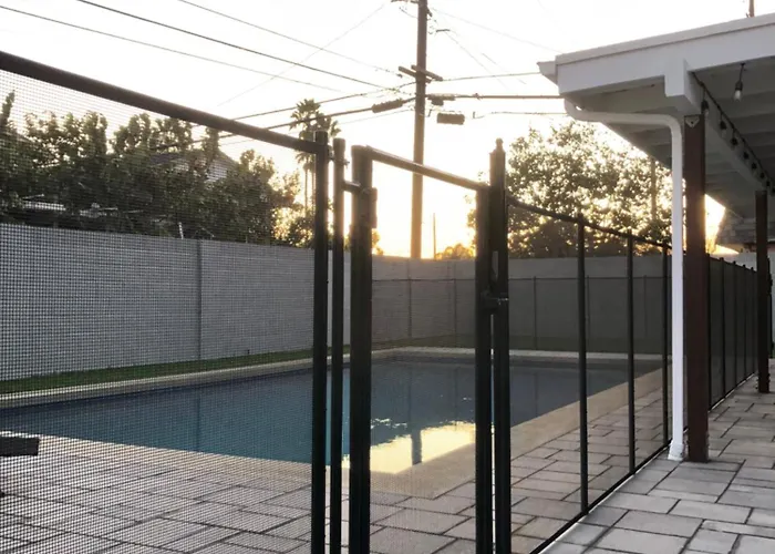 Huntington Beach, Ac, Pool, Hot Tub, Detached Office, Close To Beach, Outside Entertaining Area
