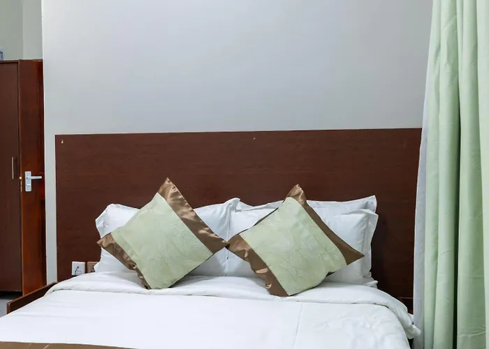 Ngabu Hotel