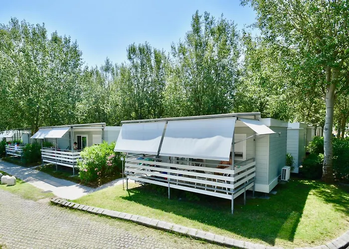Isamar Holiday Village
