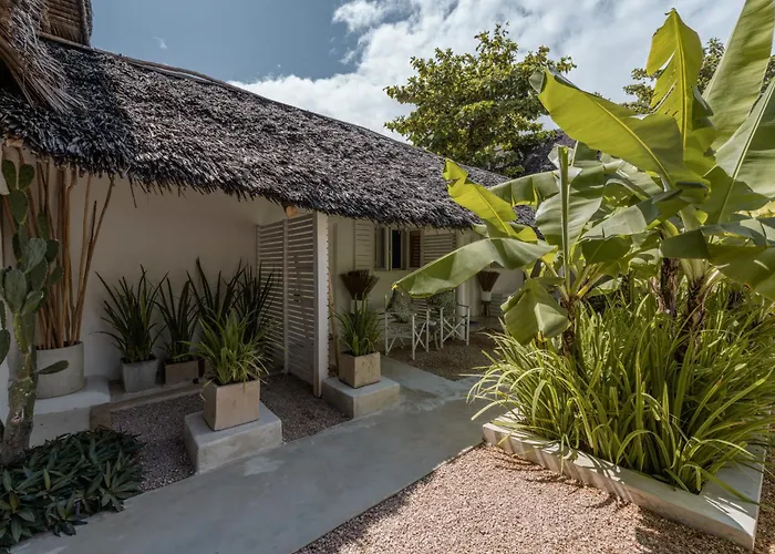 The Loop Beach Resort (Adults Only)