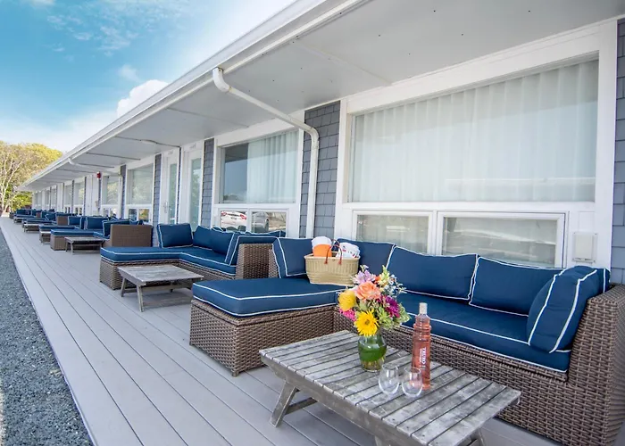 Breakwater Hotel